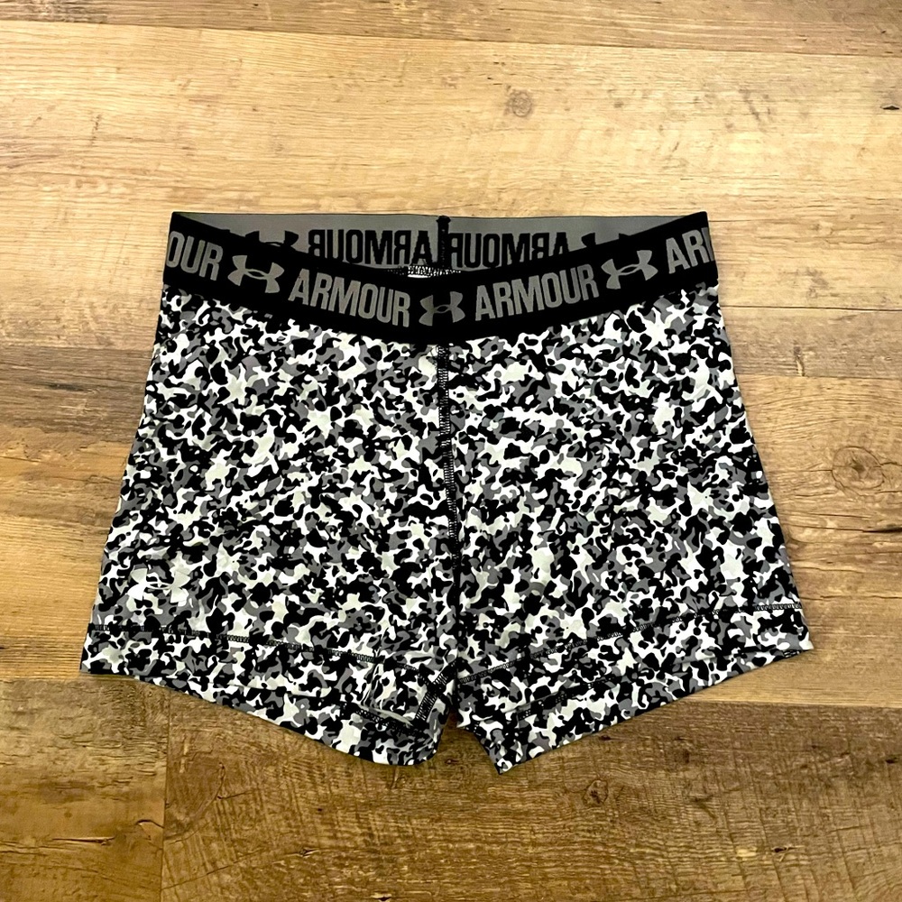 Size S under armour compression shorts